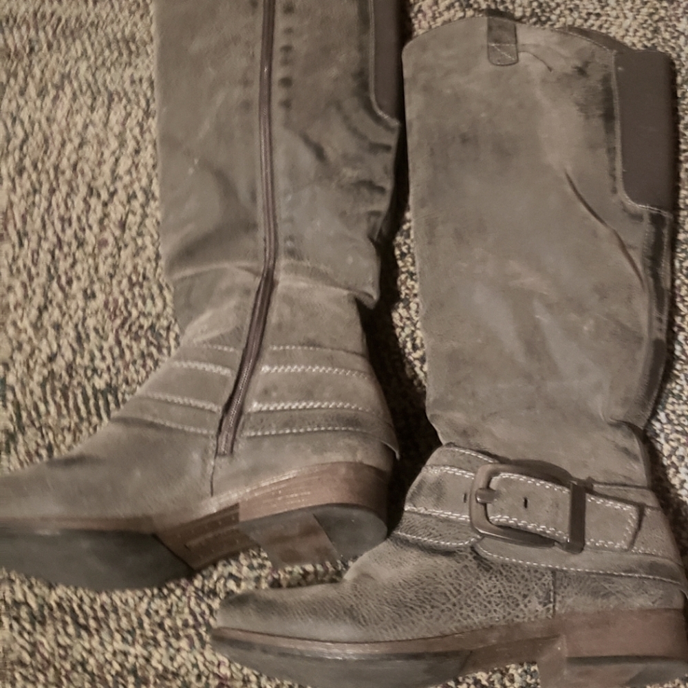 Calf high boots